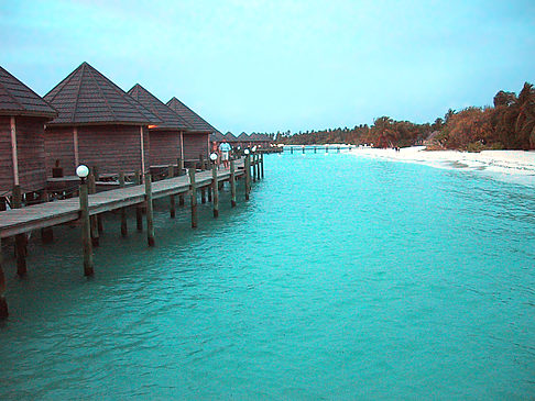 Foto Der weiße Sandstrand der Malediven